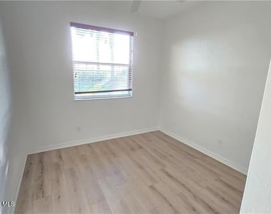 9907 E Verona Circle - Photo Thumbnail 10