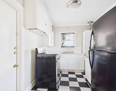 1920 Richmond Avenue - Photo Thumbnail 5
