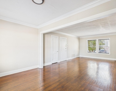 1920 Richmond Avenue - Photo Thumbnail 3