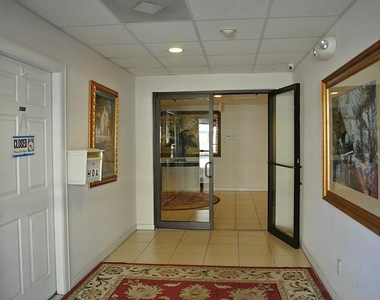 6655 W Sam Houston Parkway - Photo Thumbnail 14