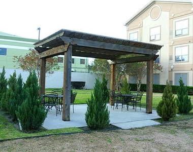 6655 W Sam Houston Parkway - Photo Thumbnail 13