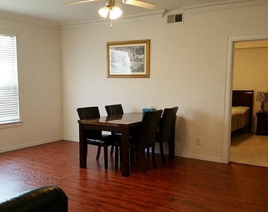 6655 W Sam Houston Parkway - Photo Thumbnail 3