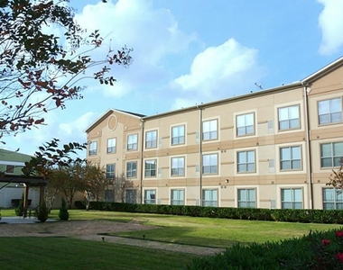 6655 W Sam Houston Parkway - Photo Thumbnail 9