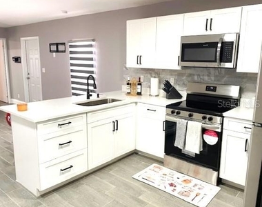 15731 Se 72nd Place - Photo Thumbnail 6