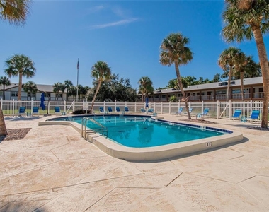 650 Pinellas Point Drive S - Photo Thumbnail 27