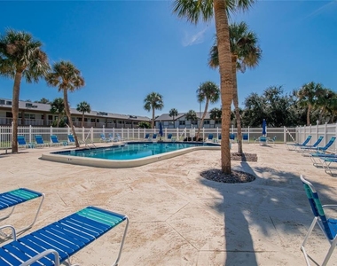 650 Pinellas Point Drive S - Photo Thumbnail 26