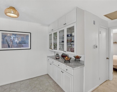 650 Pinellas Point Drive S - Photo Thumbnail 10