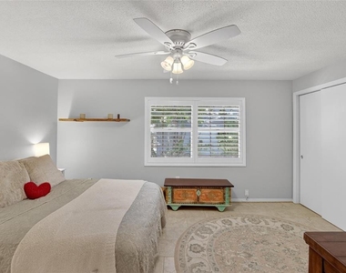 650 Pinellas Point Drive S - Photo Thumbnail 12