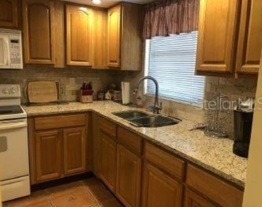 3124 Lake Bayshore Drive - Photo Thumbnail 12