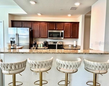 16804 Vardon Terrace - Photo Thumbnail 5