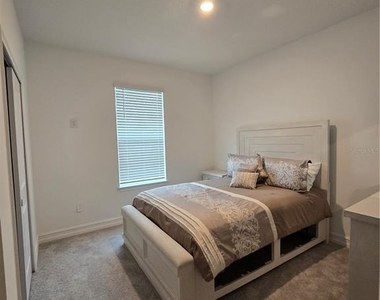 7518 117th Lane E - Photo Thumbnail 4