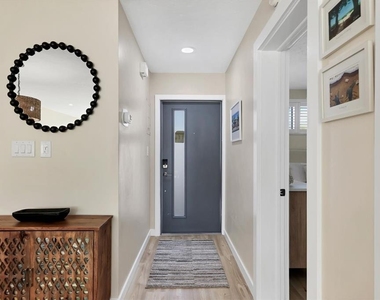 500 S Washington Drive - Photo Thumbnail 2
