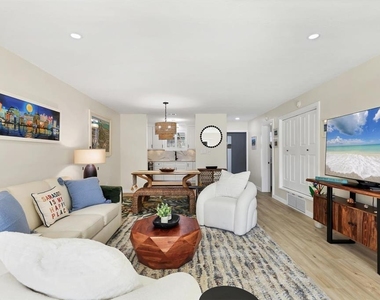 500 S Washington Drive - Photo Thumbnail 8
