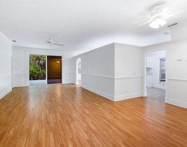 295 Fareham Drive - Photo Thumbnail 6