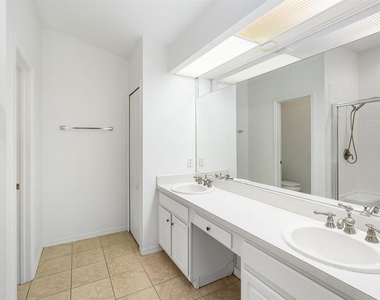 295 Fareham Drive - Photo Thumbnail 21