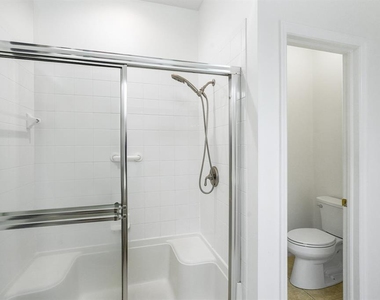 295 Fareham Drive - Photo Thumbnail 22
