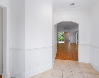 295 Fareham Drive - Photo Thumbnail 3