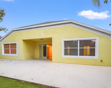 295 Fareham Drive - Photo Thumbnail 37