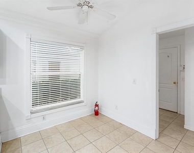 295 Fareham Drive - Photo Thumbnail 15