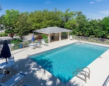 295 Fareham Drive - Photo Thumbnail 42