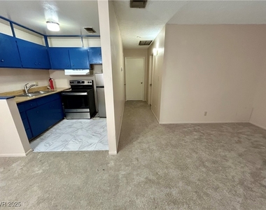 204 Orland Street - Photo Thumbnail 2