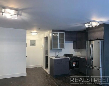 807 Quincy Street - Photo Thumbnail 1