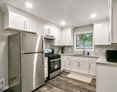 85 Wilhelmina Drive - Photo Thumbnail 15