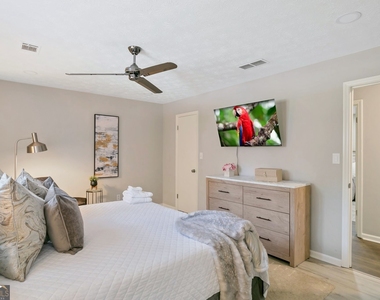 65 Juliana Drive - Photo Thumbnail 10