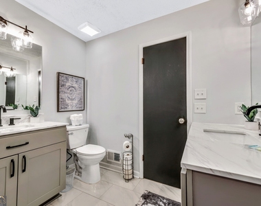 3870 Northpoint Drive - Photo Thumbnail 26