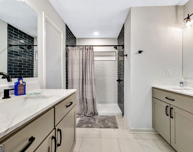 3870 Northpoint Drive - Photo Thumbnail 25