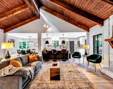 3870 Northpoint Drive - Photo Thumbnail 1