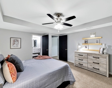 3870 Northpoint Drive - Photo Thumbnail 21