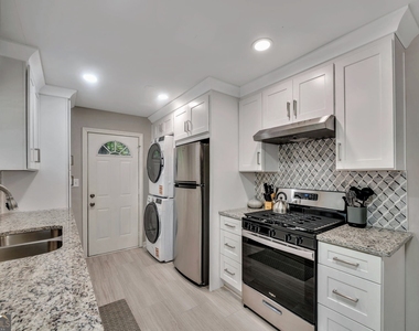 1131 Stoneybrook Road - Photo Thumbnail 8
