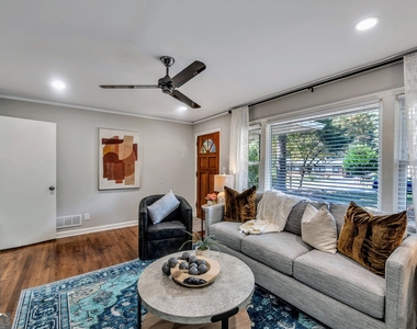 1131 Stoneybrook Road - Photo Thumbnail 3
