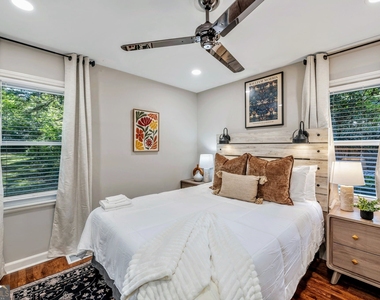 1131 Stoneybrook Road - Photo Thumbnail 17