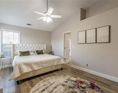 3195 Jorden Crest Court - Photo Thumbnail 30