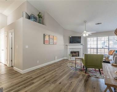 3195 Jorden Crest Court - Photo Thumbnail 6