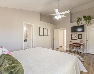 3195 Jorden Crest Court - Photo Thumbnail 31