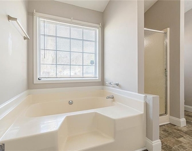3195 Jorden Crest Court - Photo Thumbnail 33