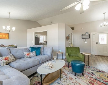 3195 Jorden Crest Court - Photo Thumbnail 3