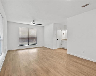 1117 S Rusk Street - Photo Thumbnail 11