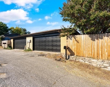 1117 S Rusk Street - Photo Thumbnail 14