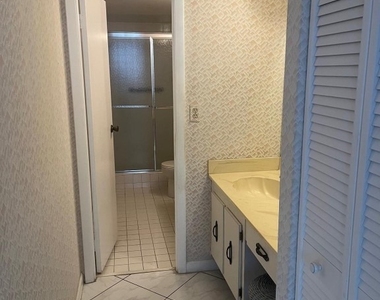 600 Three Islands Boulevard - Photo Thumbnail 8