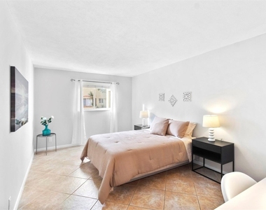 251 S Cypress Road - Photo Thumbnail 24