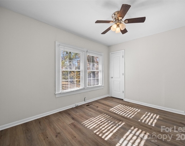 807 N Morris Street - Photo Thumbnail 14