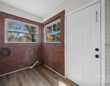 807 N Morris Street - Photo Thumbnail 10