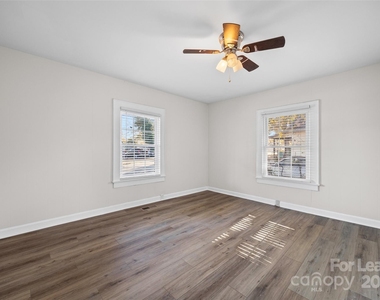 807 N Morris Street - Photo Thumbnail 17