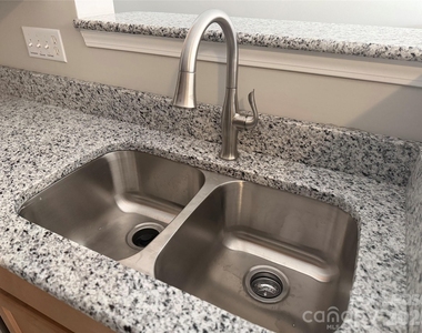 3953 Picasso Court - Photo Thumbnail 7
