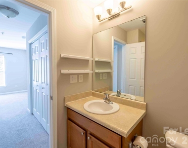 3953 Picasso Court - Photo Thumbnail 13