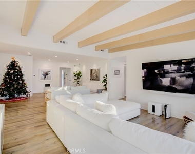 8161 Encino Avenue - Photo Thumbnail 30